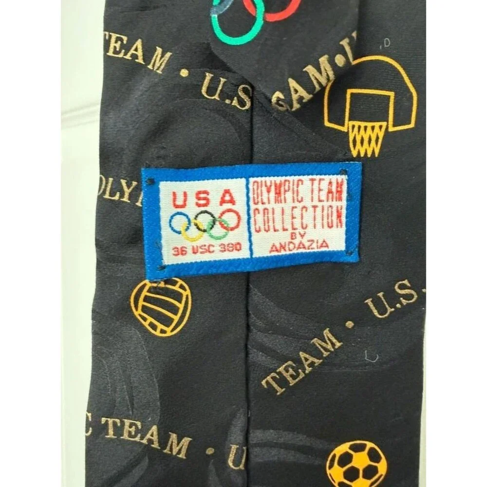 Mens silk tie with olympics design
